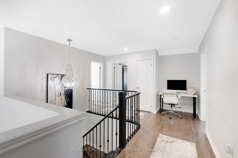 Photo 18 at 11 Kensington Trail, Shore, Barrie