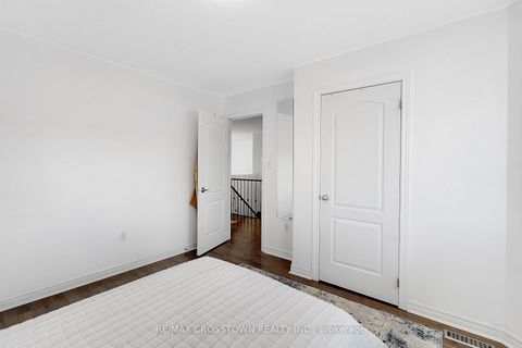 Photo 25 at 11 Kensington Trail, Shore, Barrie