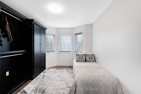Photo 26 at 11 Kensington Trail, Shore, Barrie