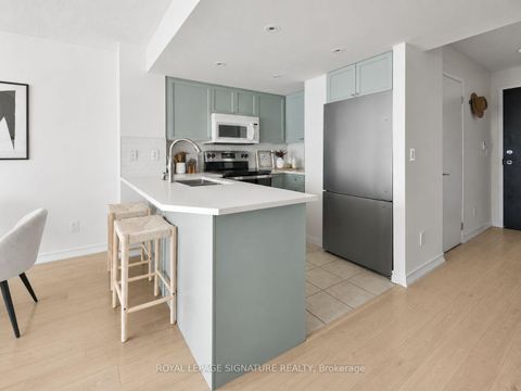 Photo 3 at 1102 - 231 Fort York Boulevard, Niagara, Toronto