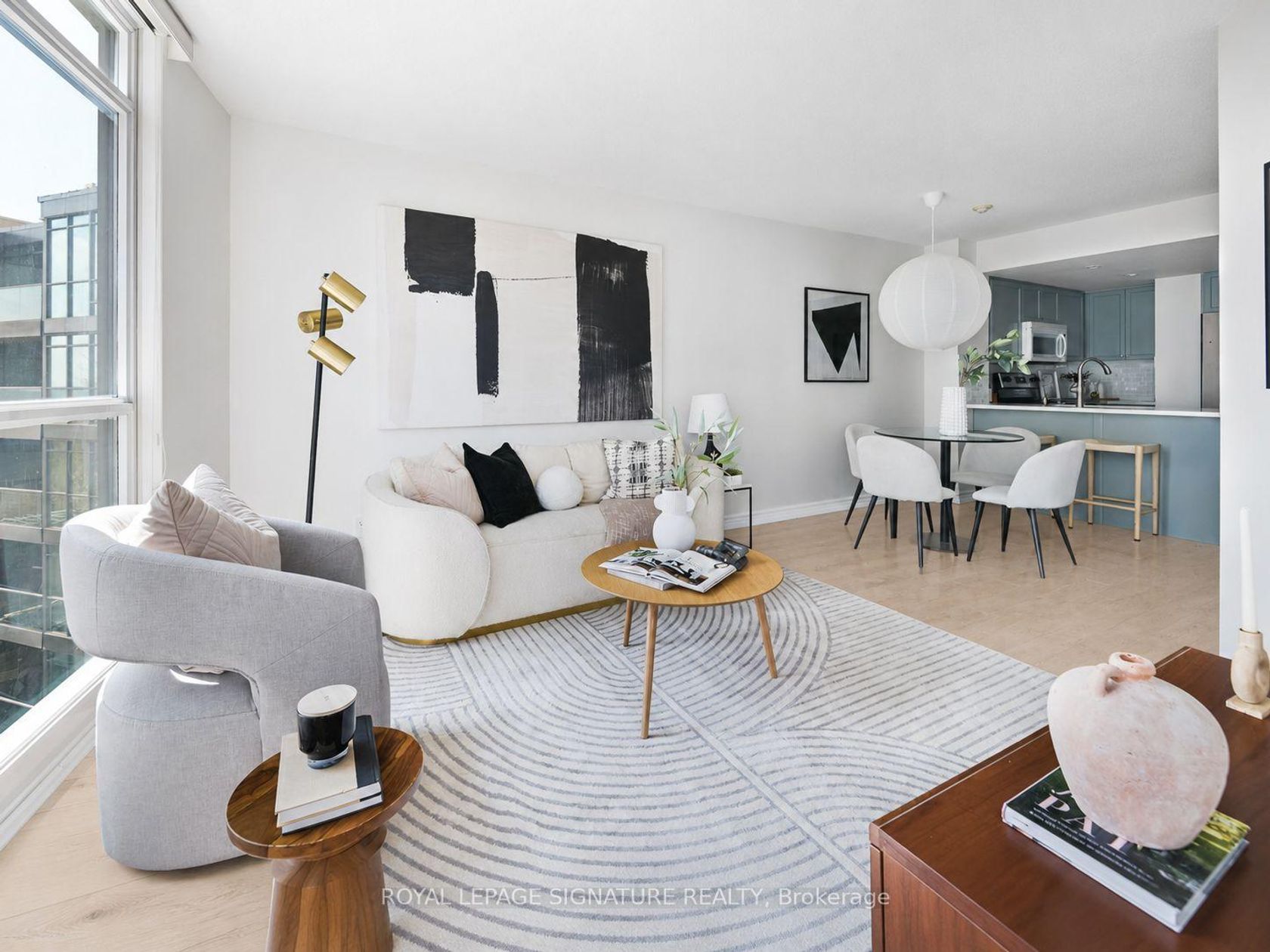 1102 - 231 Fort York Boulevard, Niagara, Toronto 