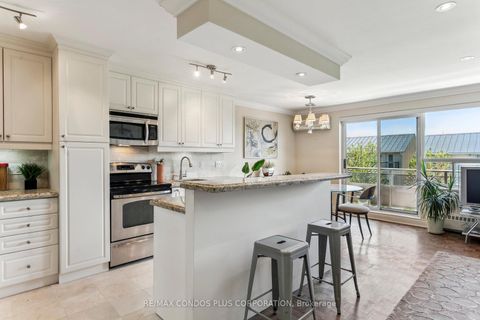 Photo 7 at 409 - 71 Jonesville Crescent, Don Mills, Toronto
