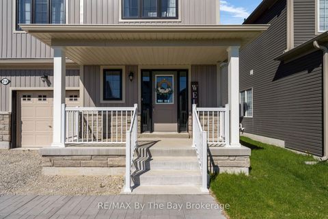 Photo 2 at 214 Cubitt Street, Stayner, Clearview