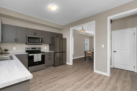 Photo 10 at 214 Cubitt Street, Stayner, Clearview