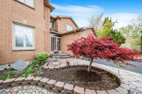 Photo 4 at 91 Lavery Trail, Highland Creek, Toronto