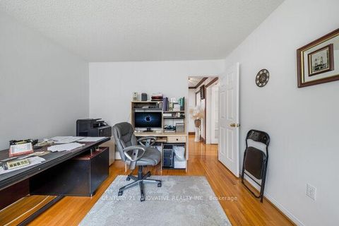 Photo 31 at 91 Lavery Trail, Highland Creek, Toronto