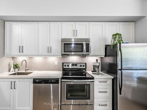 Photo 8 at 88 - 30 Carnation Avenue, Long Branch, Toronto
