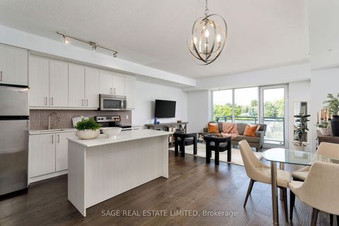 Photo 3 at 401 - 760 The Queensway, Queensway, Toronto