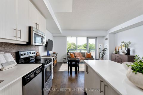 Photo 6 at 401 - 760 The Queensway, Queensway, Toronto