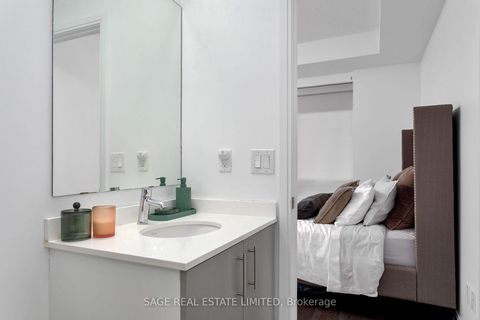 Photo 25 at 401 - 760 The Queensway, Queensway, Toronto