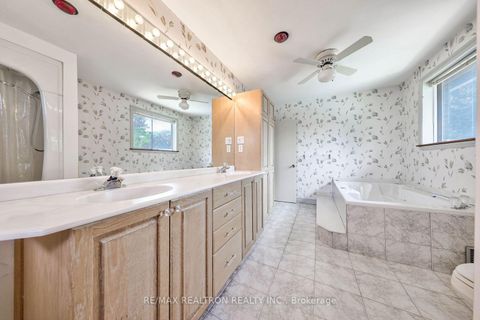 Photo 32 at 85 Clansman Boulevard, Hillcrest Village, Toronto
