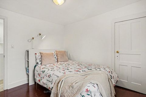 Photo 17 at 560 Indian Grove, Junction Area, Toronto