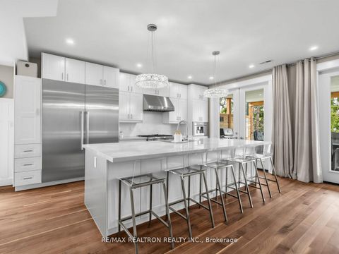 Photo 10 at 115 Clapperton Street, Wellington, Barrie