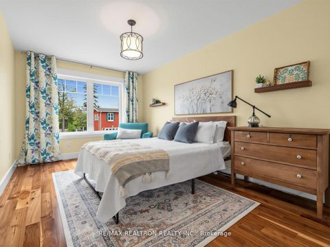 Photo 17 at 115 Clapperton Street, Wellington, Barrie