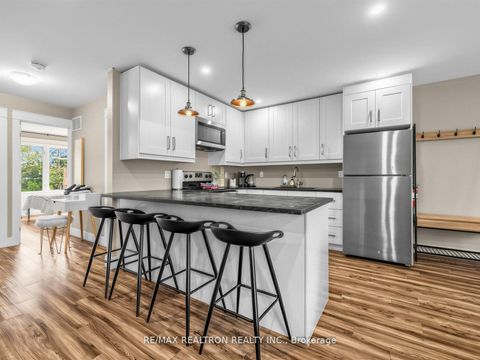 Photo 22 at 115 Clapperton Street, Wellington, Barrie