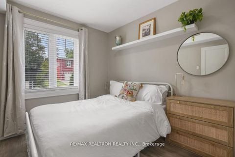 Photo 33 at 115 Clapperton Street, Wellington, Barrie