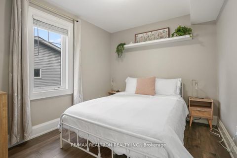 Photo 34 at 115 Clapperton Street, Wellington, Barrie