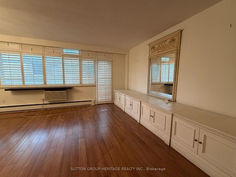 Photo 3 at 704 - 581 Avenue Road, St. Clair, Toronto