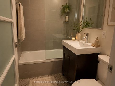 Photo 9 at 704 - 581 Avenue Road, St. Clair, Toronto