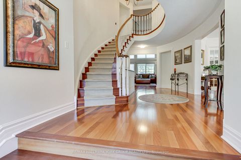 Photo 5 at 953 Damascus Court, Wyndham, Newmarket