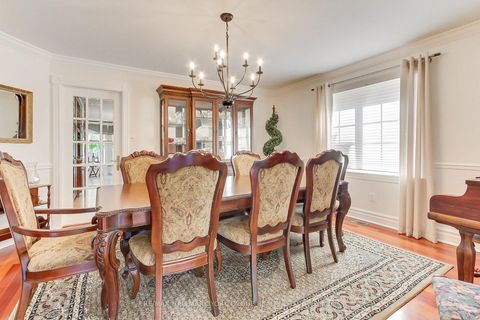 Photo 7 at 953 Damascus Court, Wyndham, Newmarket
