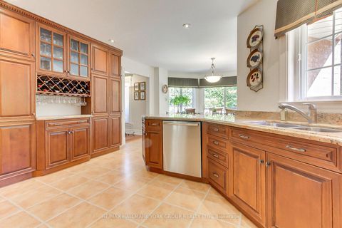 Photo 9 at 953 Damascus Court, Wyndham, Newmarket