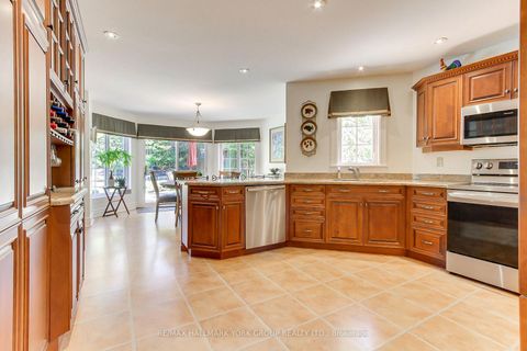 Photo 10 at 953 Damascus Court, Wyndham, Newmarket