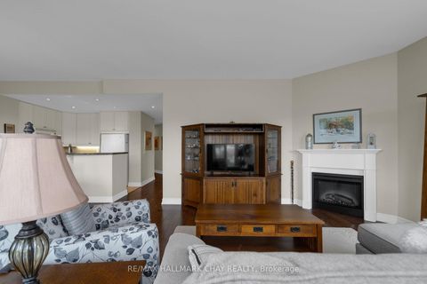 Photo 11 at 308 - 6 Toronto Street, City Centre, Barrie