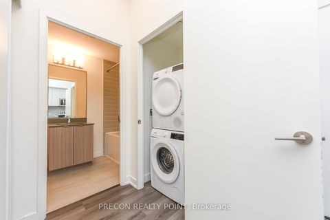 Photo 10 at 212 - 859 The Queensway, Queensway, Toronto