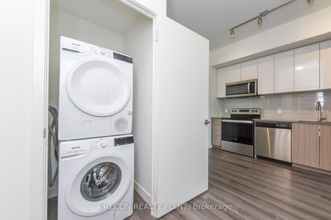 Photo 11 at 212 - 859 The Queensway, Queensway, Toronto