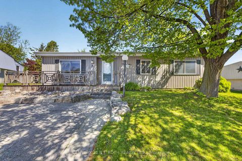 Photo 1 at 8 Belle Isle Arm, Rural Innisfil, Innisfil