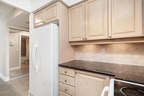 Photo 12 at 1209 - 880 Grandview Way, Willowdale East, Toronto
