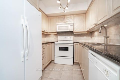 Photo 13 at 1209 - 880 Grandview Way, Willowdale East, Toronto