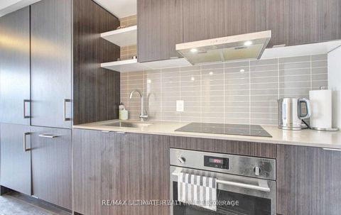 Photo 2 at 4203 - 88 Harbour Street, Waterfront Communities C1, Toronto
