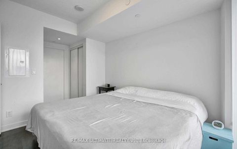 Photo 10 at 4203 - 88 Harbour Street, Waterfront Communities C1, Toronto