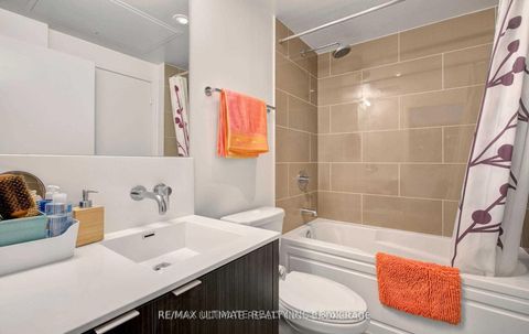 Photo 12 at 4203 - 88 Harbour Street, Waterfront Communities C1, Toronto