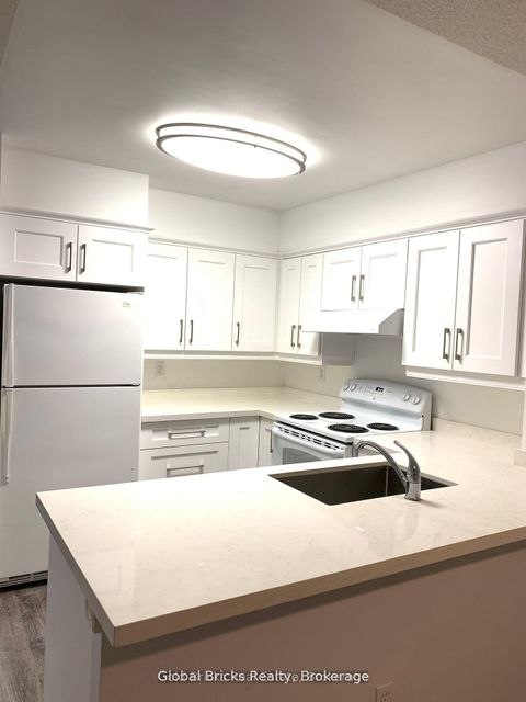 Photo 2 at 2009 - 750 Bay Street, Bay Street Corridor, Toronto