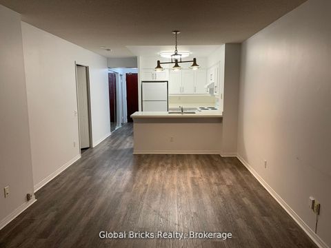 Photo 8 at 2009 - 750 Bay Street, Bay Street Corridor, Toronto