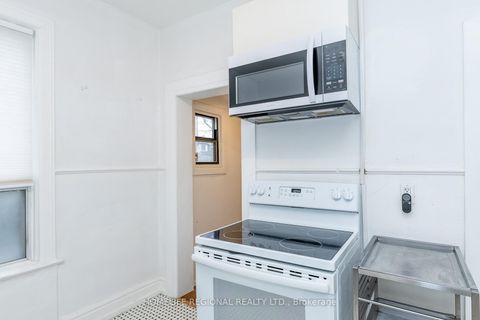Photo 15 at 2378 St Clair Avenue W, Junction Area, Toronto