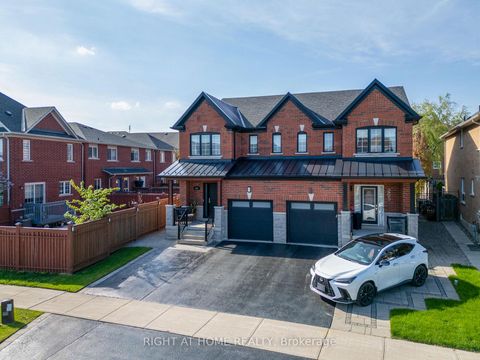 Photo 3 at 263 Golden Orchard Road, Patterson, Vaughan