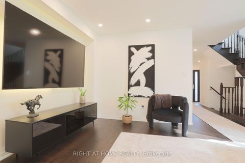 Photo 10 at 263 Golden Orchard Road, Patterson, Vaughan