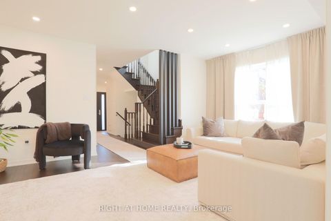 Photo 11 at 263 Golden Orchard Road, Patterson, Vaughan