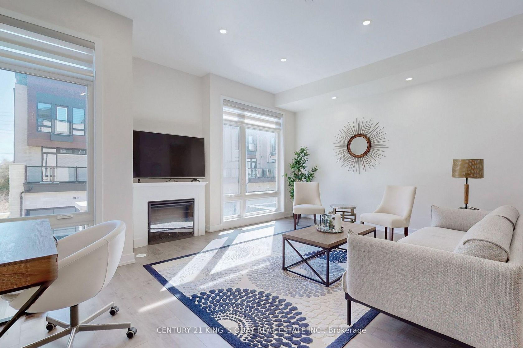 16 Credit Lane, Jefferson, Richmond Hill photo 2