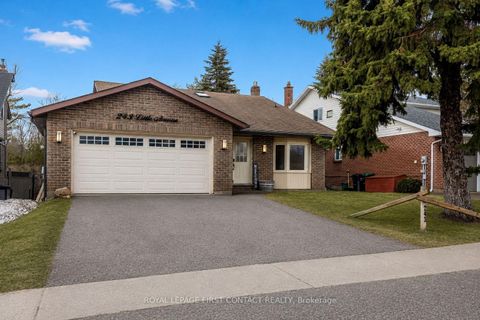 Photo 1 at 243 LITTLE Avenue, Allandale Heights, Barrie