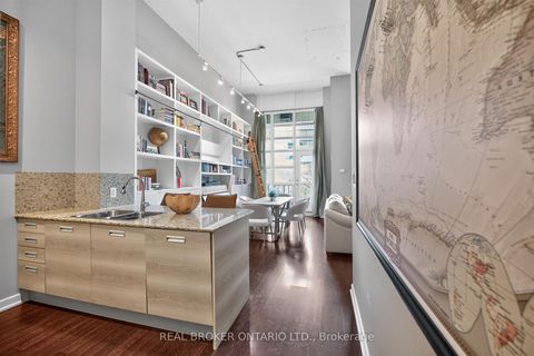Photo 4 at 209 - 380 Macpherson Avenue, Casa Loma, Toronto