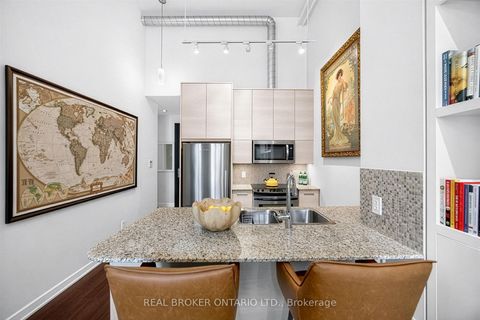 Photo 9 at 209 - 380 Macpherson Avenue, Casa Loma, Toronto