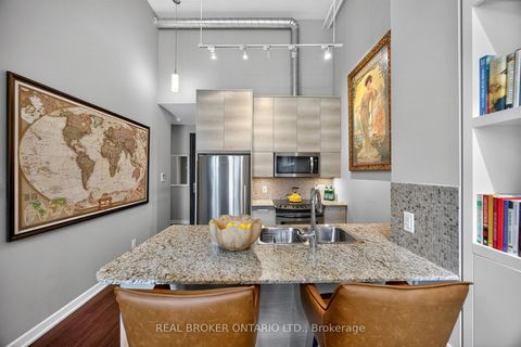 Photo 10 at 209 - 380 Macpherson Avenue, Casa Loma, Toronto