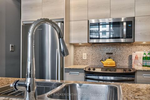 Photo 12 at 209 - 380 Macpherson Avenue, Casa Loma, Toronto