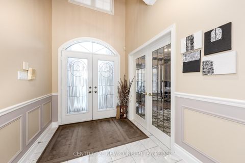 Photo 1 at 38A Avonlea Place, Doncrest, Richmond Hill