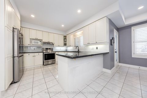 Photo 13 at 38A Avonlea Place, Doncrest, Richmond Hill